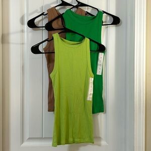 NWT tanks (bundle)